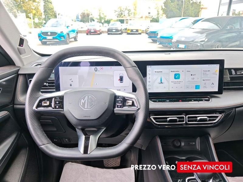 MG HS  1.5 Luxury auto