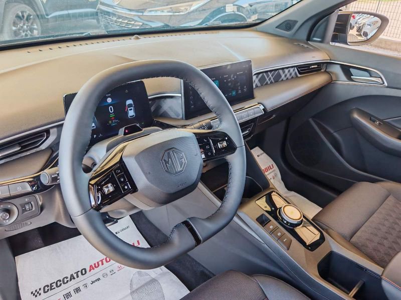 MG MG3  1.5 hybrid+ Luxury auto