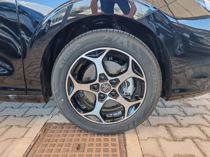 MG MG3  1.5 hybrid+ Luxury auto