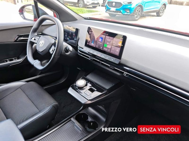 MG MG4  64kWh Luxury